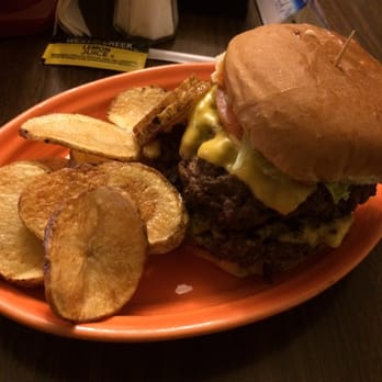 New's Restaurant signature dishes Ranch Chicken WrapSmokehouse BurgerHamburger Steak